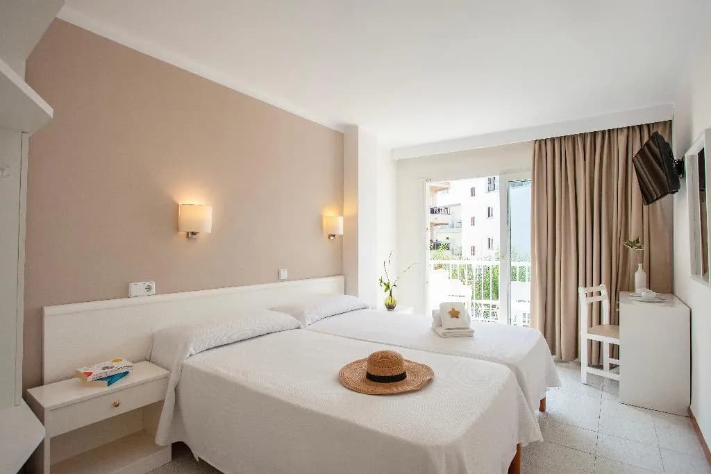 Double or Twin CAPACITY 1 Room, Hostal Residencia Sutimar, Majorca