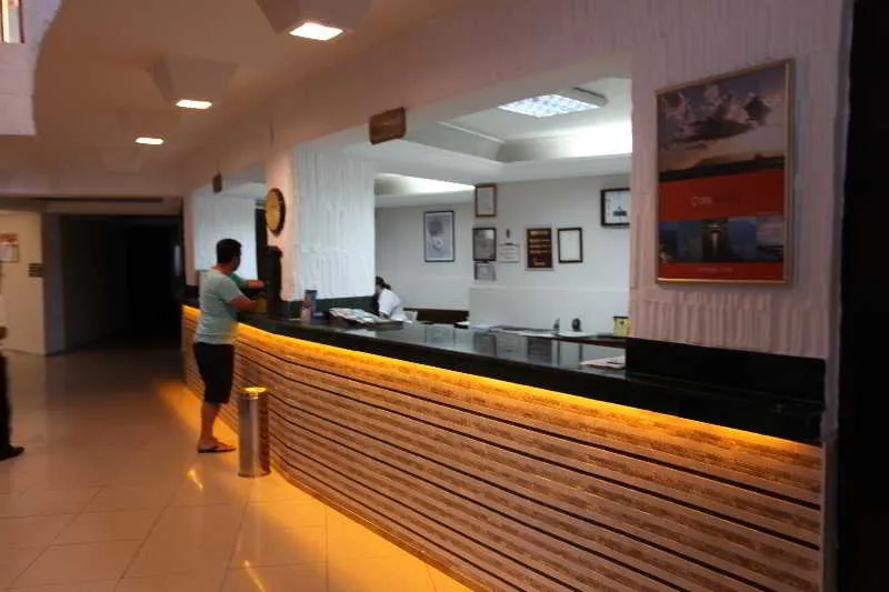 Lobby, Malhun, Dalaman