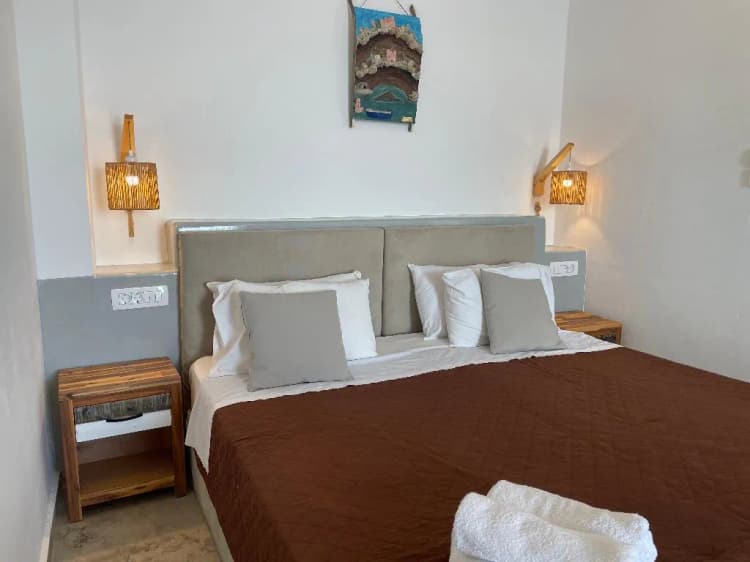 APARTMENT TWO BEDROOMS ONE BATHROOM Room, Kokkinos Villas, Santorini