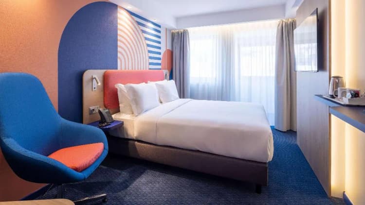 DOUBLE QUEEN SIZE BED Room, Holiday Inn Express Lisbon Principe Real, by IHG, Lisbon