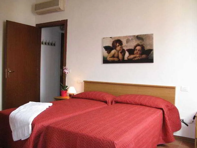 Room, DolceVita Apartments, Florence