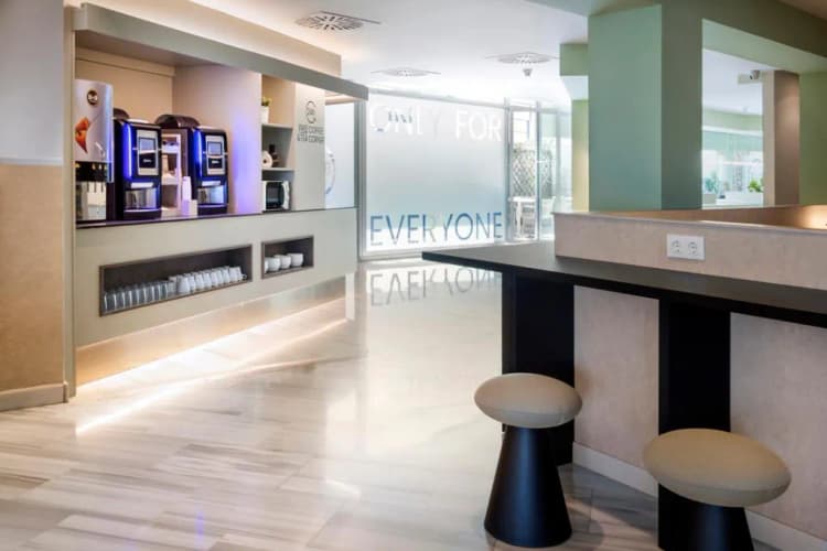 Bar, B&B HOTEL Madrid Pinar de Las Rozas, Madrid