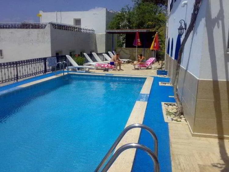 Pool, Berg, Bodrum