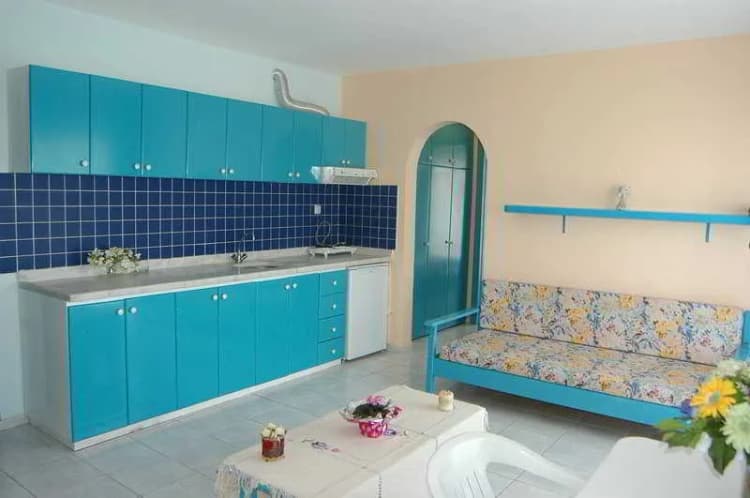 Room, Blue Paradise, Dalaman