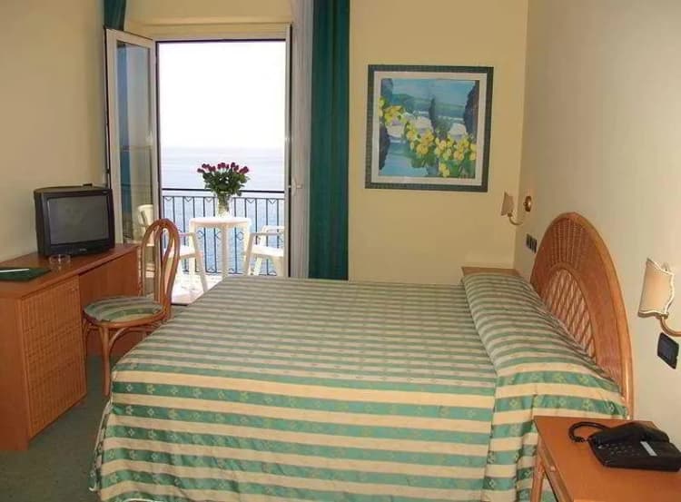 Double or Twin SEA VIEW WITH BALCONY Room, Corallo, Taormina