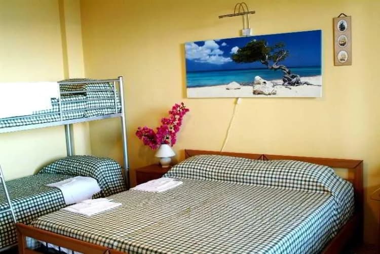 BUNGALOW CAPACITY 3 Room, Villaggio Cirucco, Catania