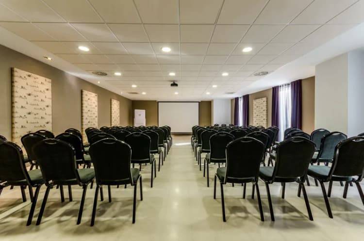 Conferences, YIT Via Sevilla Mairena Hotel, Seville