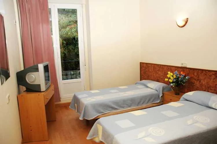 Room, Camino, Madrid