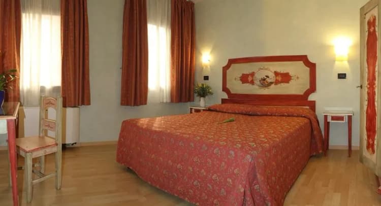 Double or Twin STANDARD Room, Centrale, Venice