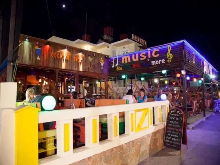 Bar, Irini Stalis, Crete