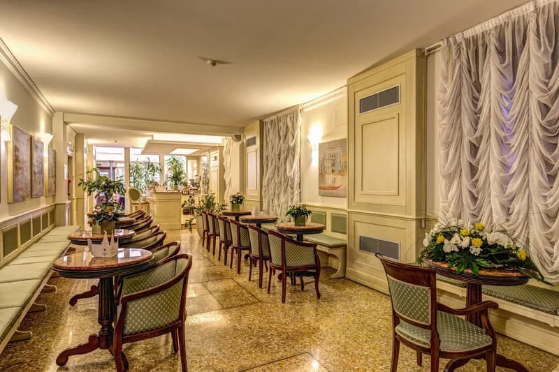 Bar, Bella Venezia, Venice