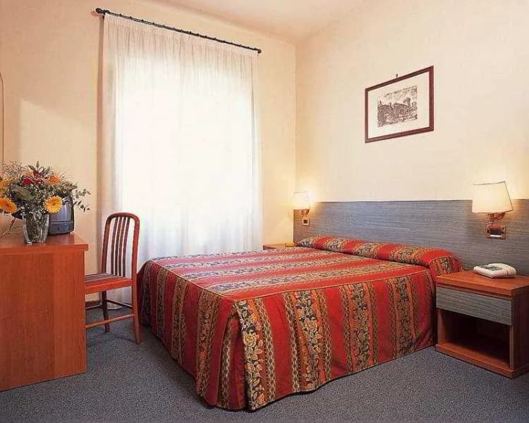 DOUBLE STANDARD Room, Stella, Rome