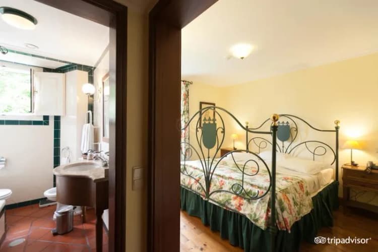 DOUBLE STANDARD Room, Lawrence's Hotel, Lisbon