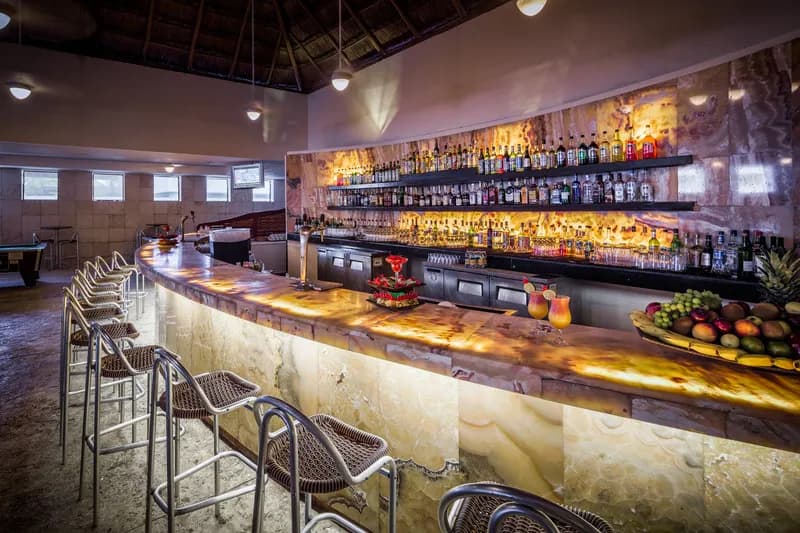 Bar, BlueBay Grand Esmeralda, Playa Del Carmen