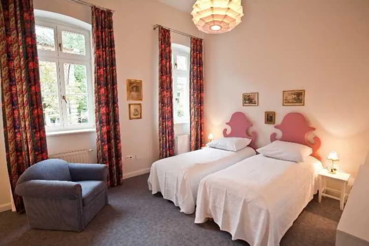 APARTMENT DELUXE TWO BEDROOM Room, Crystal Suites Business Apartments Southbank, Krakow