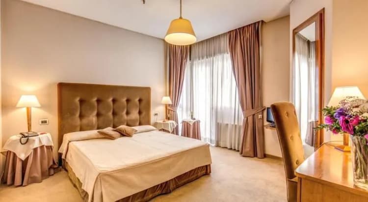 DOUBLE STANDARD Room, Farnesina, Rome