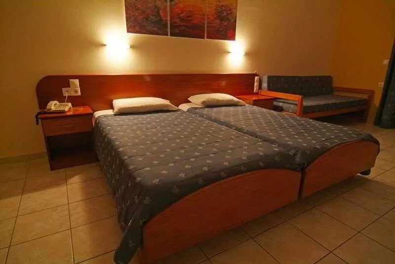 APARTMENT ONE BEDROOM Room, Olgas Hotel - Canal D' Amore, Corfu