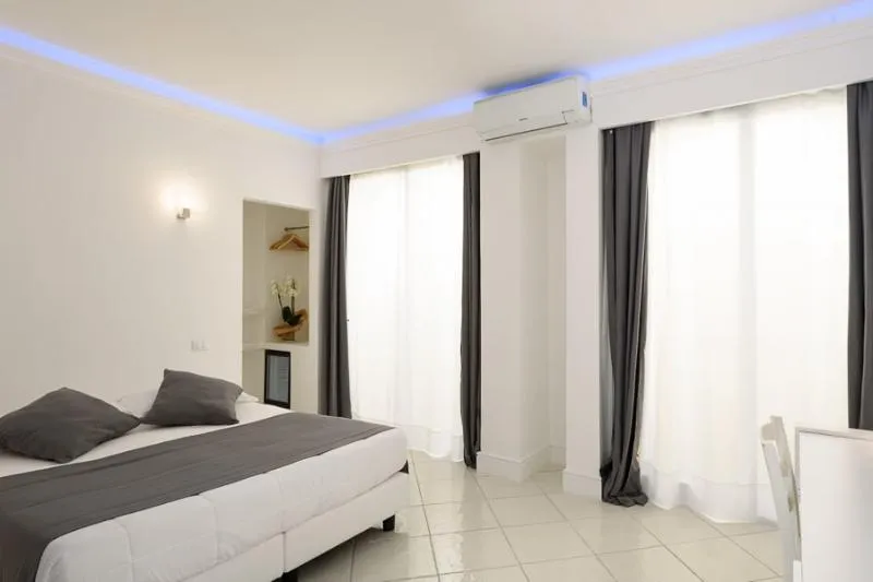 Double or Twin SEA VIEW Room, Bussola di Hermes, Naples