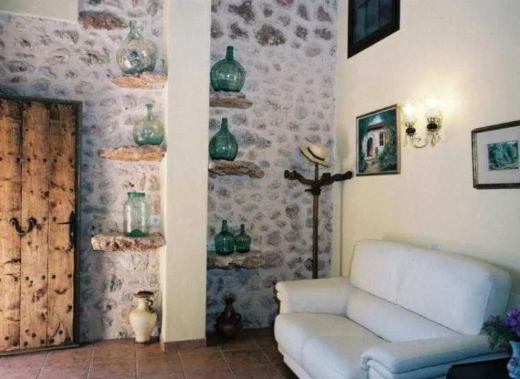 Lobby, Es Quatre Cantons, Majorca
