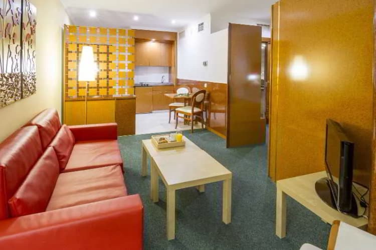 APARTMENT CAPACITY 4 Room, Acacia Suite, Barcelona
