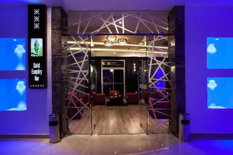Bar, Sky Casa Airport, Casablanca