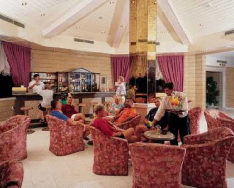 Bar, Crown Resorts Henipa, Cyprus