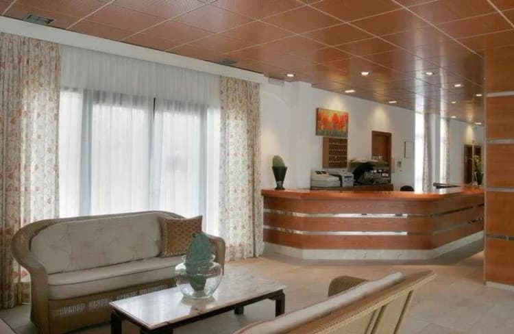 Lobby, Jade, Majorca