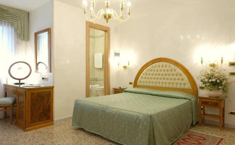 DOUBLE STANDARD Room, Antica Casa Carettoni, Venice