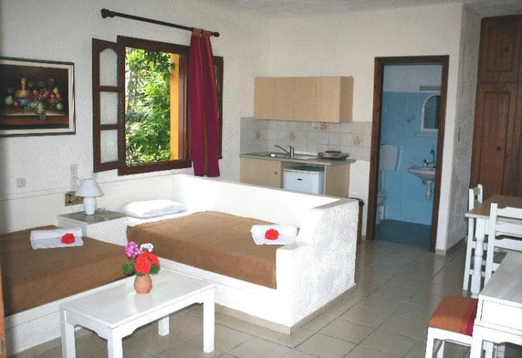 APARTMENT CAPACITY 6 Room, Semiramis Piskopiano, Crete