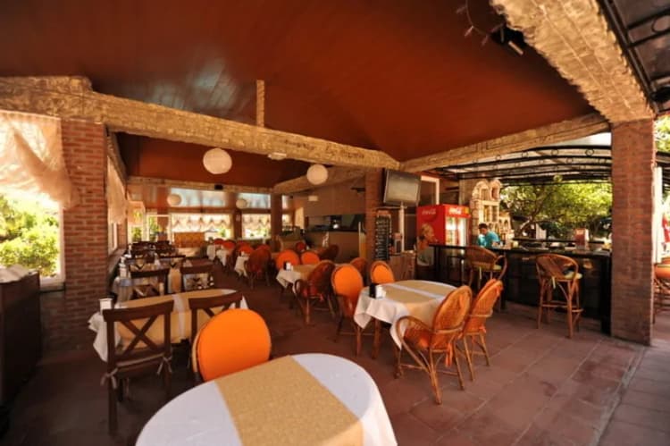 Bar, Mavi Belce, Dalaman