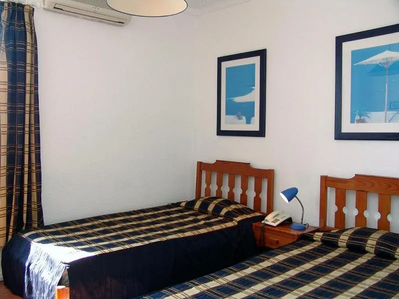 APARTMENT CAPACITY 4 Room, Apartamentos Turísticos Regina, Algarve