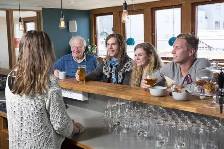 Bar, Loft Hostel, Reykjavik