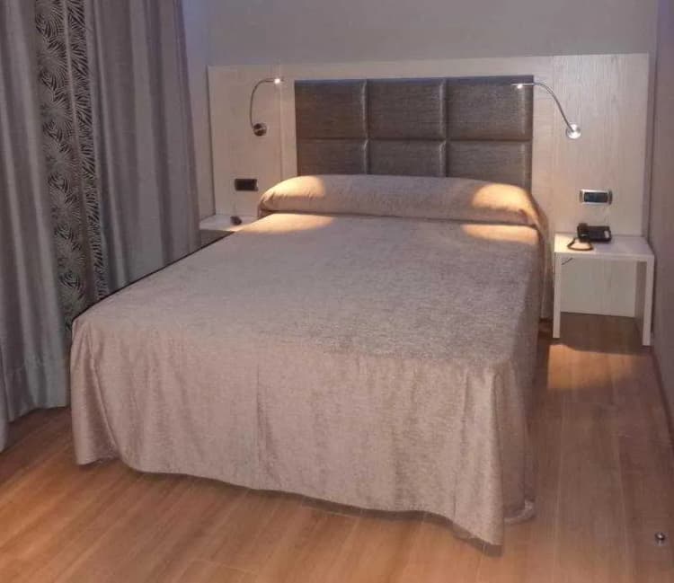 DOUBLE SINGLE USE STANDARD Room, Barcelona House, Barcelona