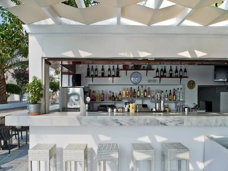 Bar, Makarios, Santorini