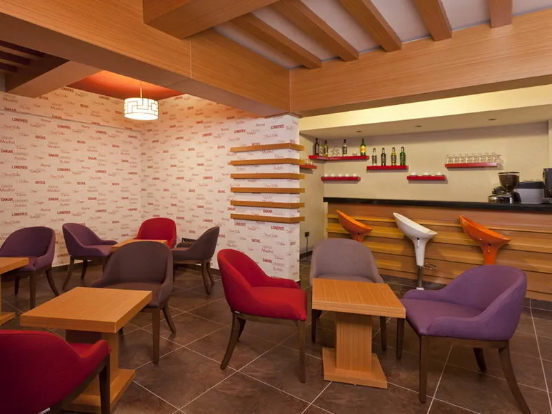 Bar, Monart City, Antalya