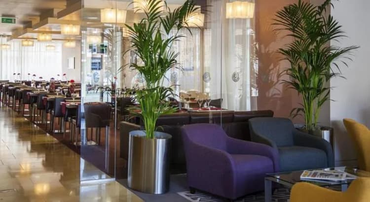 Bar, Maldron Hotel Smithfield, Dublin