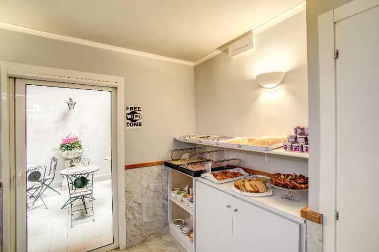 Bar, Anfiteatro Flavio, Rome