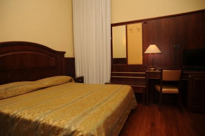 DOUBLE STANDARD Room, Valganna, Milan