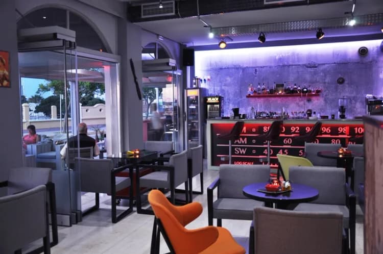 Bar, Zephyros, Kos