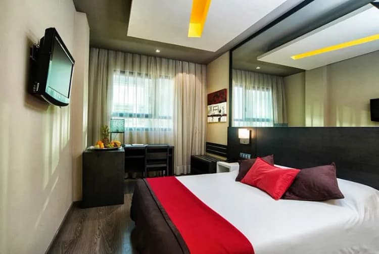 DOUBLE SINGLE USE SUPERIOR Room, hotel Talavera, Madrid