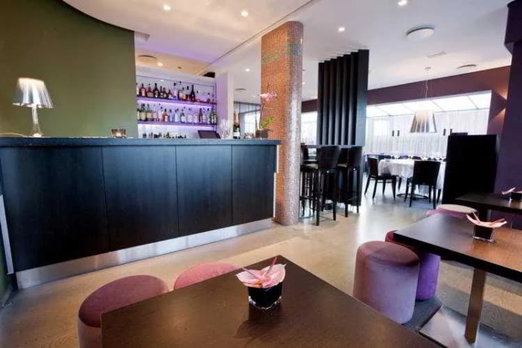 Bar, Odinsve Hotel, Reykjavik