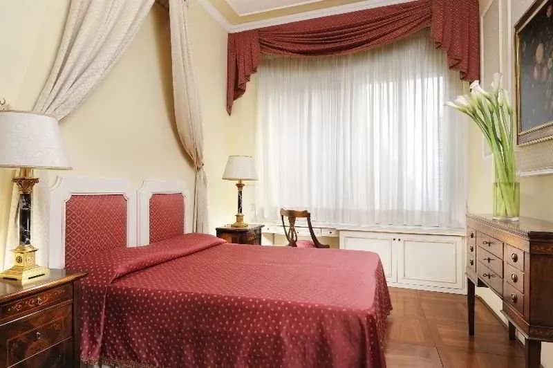 APARTMENT FOUR BEDROOMS Room, Art and Luxury Apartment, Florence