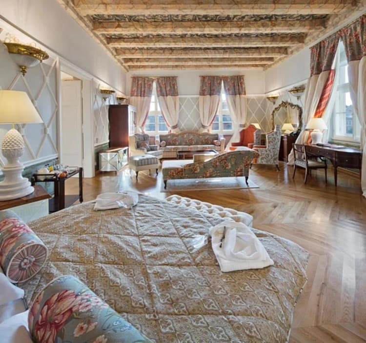 APARTMENT DELUXE WITH BALCONY Room, The Bonerowski Palace, Krakow