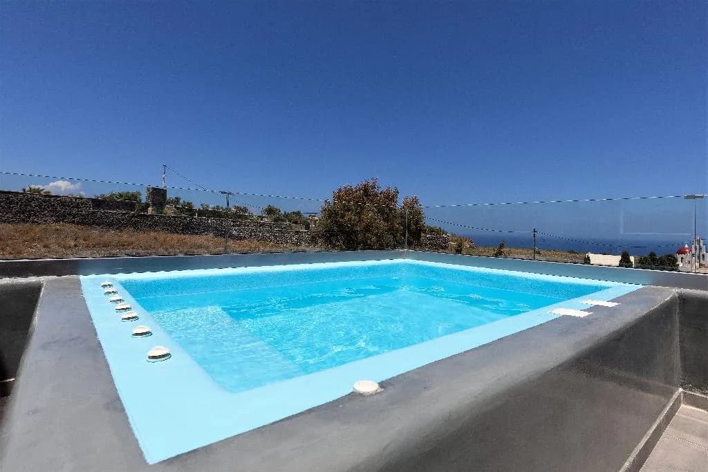 DOUBLE DELUXE WITH BALCONY Room, White Element, Santorini