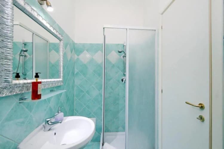 DOUBLE QUEEN SIZE BED Room, Lucky Holiday Rooms, Naples