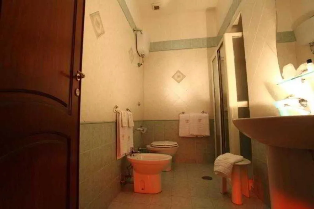 DOUBLE SINGLE USE STANDARD Room, Garibaldi, Naples