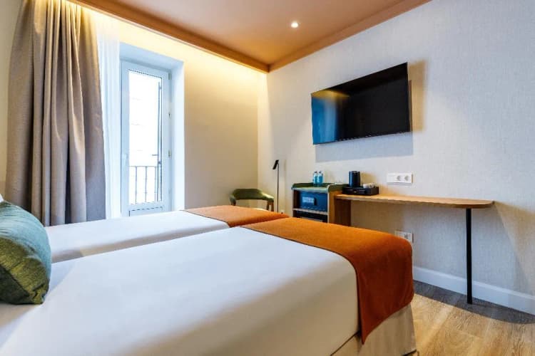 DOUBLE SINGLE USE CITY VIEW Room, Petit Palace Puerta del Sol, Madrid