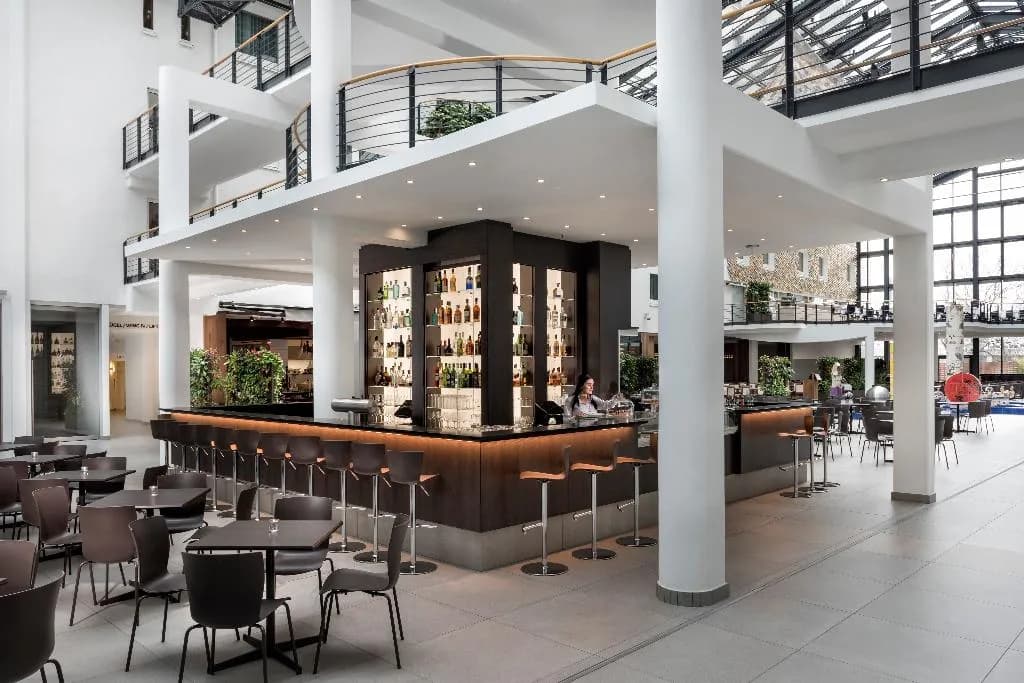 Bar, Estrel Hotel Berlin, Berlin