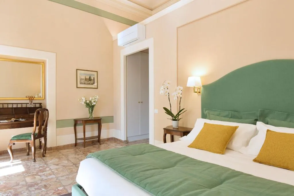 DOUBLE DELUXE WITH BALCONY Room, Cerretani Palace Luxury B&B, Florence