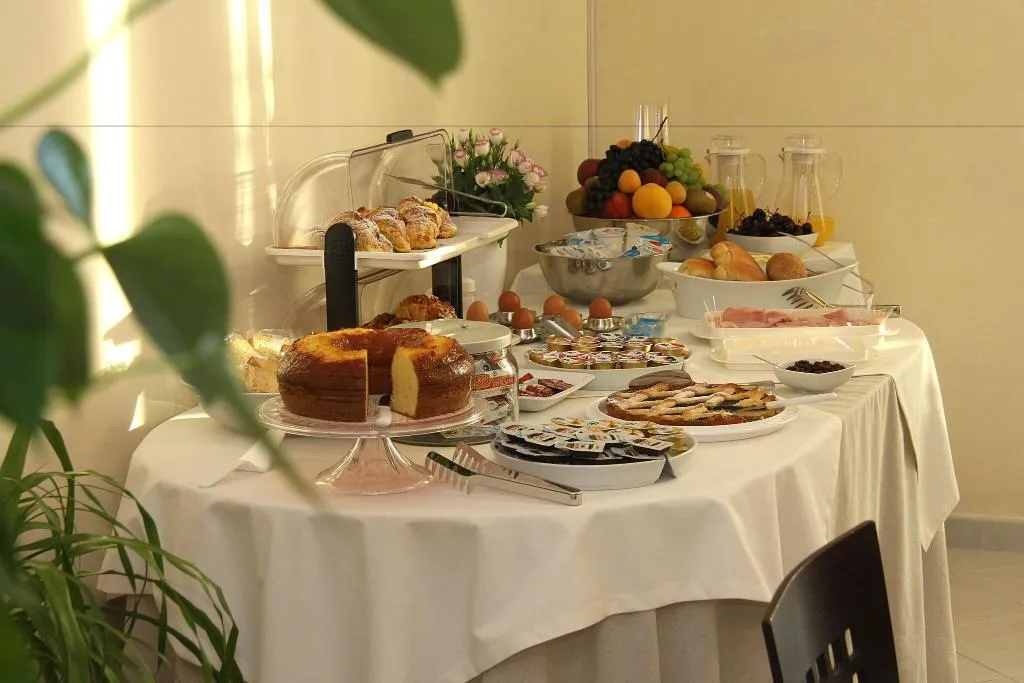 Bar, Villa Julia, Naples